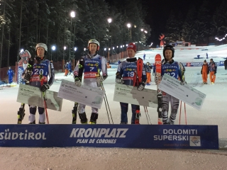 Julian Rauchfuss auf dem Podium beim Europacup